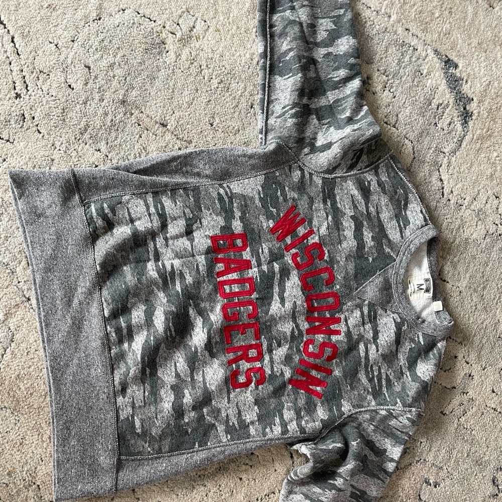 Woman’s nWOT size med tailgate crewneck sweatshirt camouflage Wisconsin badger